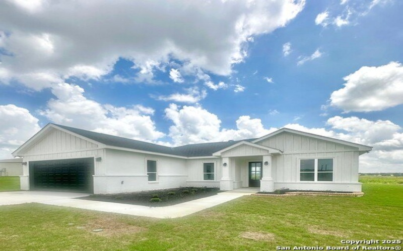 181 Pine Valley Dr, La Vernia, TX 78121, 3 Habitaciones Habitaciones , ,2 BañosBaños,Residential,En Venta,181 Pine Valley Dr,1825717