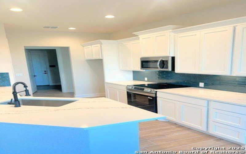 181 Pine Valley Dr, La Vernia, TX 78121, 3 Habitaciones Habitaciones , ,2 BañosBaños,Residential,En Venta,181 Pine Valley Dr,1825717