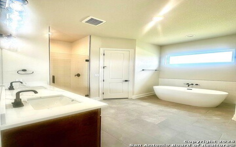 181 Pine Valley Dr, La Vernia, TX 78121, 3 Habitaciones Habitaciones , ,2 BañosBaños,Residential,En Venta,181 Pine Valley Dr,1825717