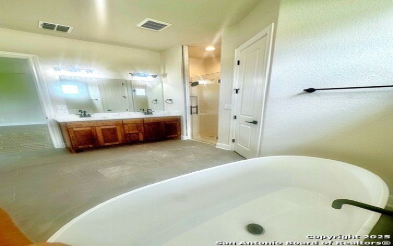 181 Pine Valley Dr, La Vernia, TX 78121, 3 Habitaciones Habitaciones , ,2 BañosBaños,Residential,En Venta,181 Pine Valley Dr,1825717