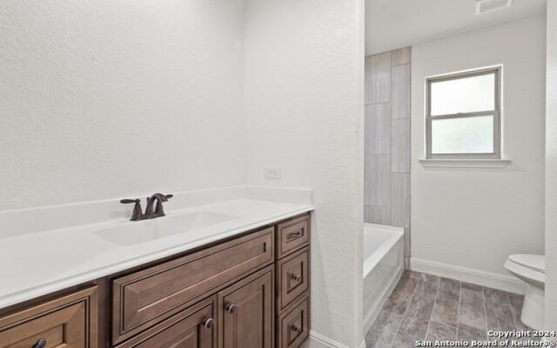 140 Great Oaks Blvd, La Vernia, TX 78121, 3 Bedrooms Bedrooms, ,2 BathroomsBathrooms,Residential,For Sale,140 Great Oaks Blvd,1826998