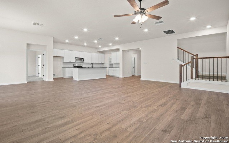 6822 Comanche Post, San Antonio, TX 78233, 5 Bedrooms Bedrooms, ,3 BathroomsBathrooms,Residential,For Sale,6822 Comanche Post,0,1838104
