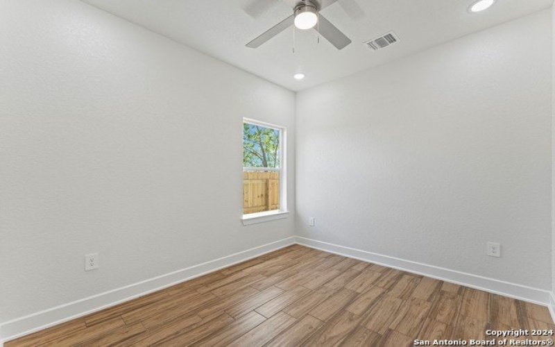 2115 SW 19TH ST, San Antonio, TX 78207, 3 Habitaciones Habitaciones , ,2 BañosBaños,Residential,En Venta,2115 SW 19TH ST,0,1838357