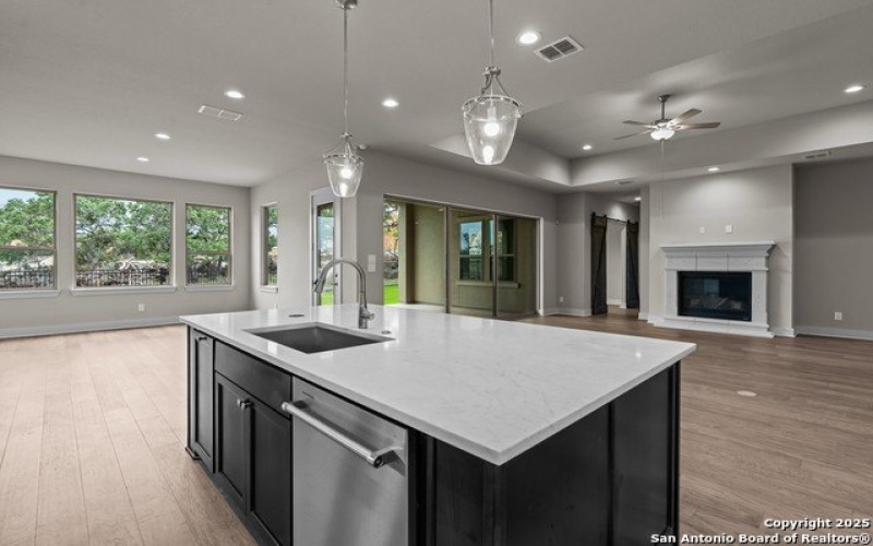 127 Alonzo, Boerne, TX 78006, 5 Bedrooms Bedrooms, ,6 BathroomsBathrooms,Residential,For Sale,127 Alonzo,0,1838487