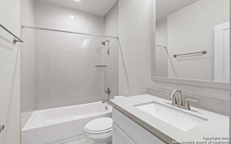 127 Alonzo, Boerne, TX 78006, 5 Bedrooms Bedrooms, ,6 BathroomsBathrooms,Residential,For Sale,127 Alonzo,0,1838487
