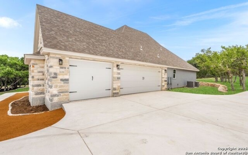 120 MYSTIC SHORES BLVD, Spring Branch, TX 78070, 4 Bedrooms Bedrooms, ,5 BathroomsBathrooms,Residential,For Sale,120 MYSTIC SHORES BLVD,1838680