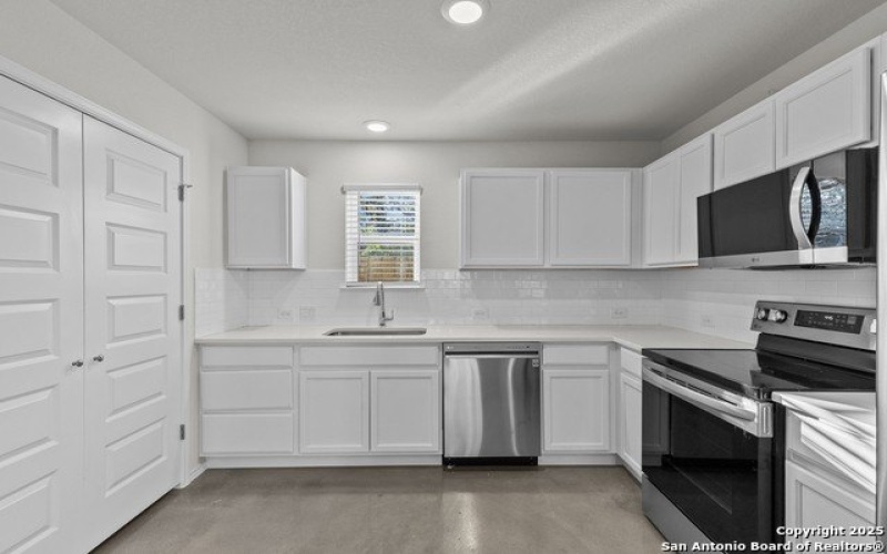 631 E Carolina St #4, San Antonio, TX 78210-1814, 2 Bedrooms Bedrooms, ,1 BathroomBathrooms,Residential,For Sale,631 E Carolina St,1834633