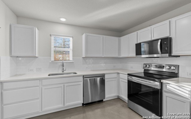 631 E Carolina St #4, San Antonio, TX 78210-1814, 2 Bedrooms Bedrooms, ,1 BathroomBathrooms,Residential,For Sale,631 E Carolina St,1834633