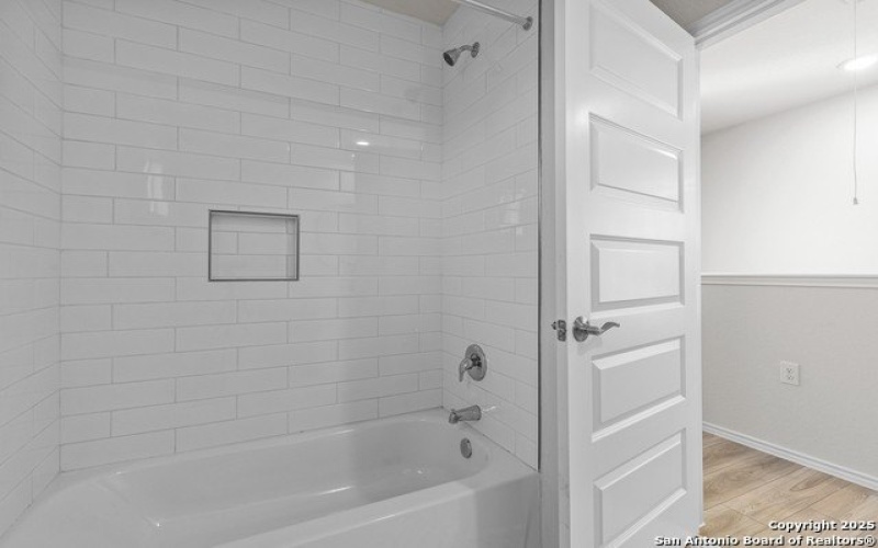 631 E Carolina St #4, San Antonio, TX 78210-1814, 2 Bedrooms Bedrooms, ,1 BathroomBathrooms,Residential,For Sale,631 E Carolina St,1834633
