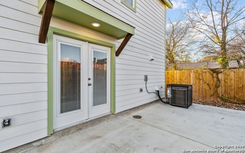 631 E Carolina St #4, San Antonio, TX 78210-1814, 2 Bedrooms Bedrooms, ,1 BathroomBathrooms,Residential,For Sale,631 E Carolina St,1834633