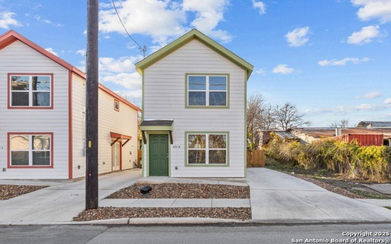 631 E Carolina St #4, San Antonio, TX 78210-1814, 2 Bedrooms Bedrooms, ,1 BathroomBathrooms,Residential,For Sale,631 E Carolina St,1834633