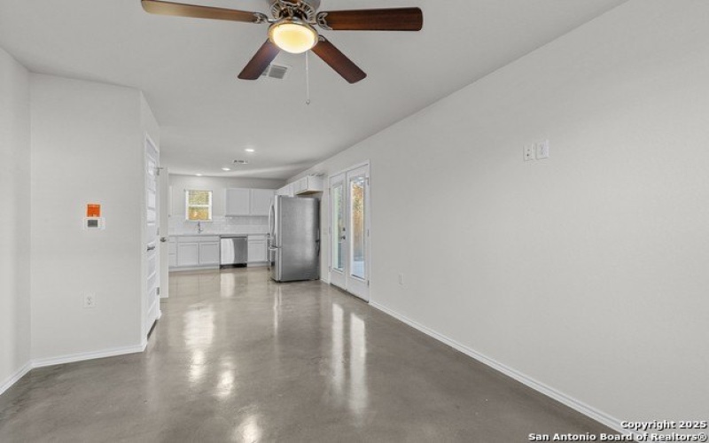 631 E Carolina St #4, San Antonio, TX 78210-1814, 2 Bedrooms Bedrooms, ,1 BathroomBathrooms,Residential,For Sale,631 E Carolina St,1834633
