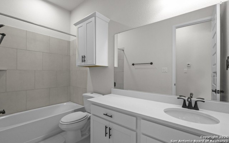 139 Rosanna Ridge, Universal City, TX 78148-3464, 4 Bedrooms Bedrooms, ,3 BathroomsBathrooms,Residential,For Sale,139 Rosanna Ridge,0,1835260