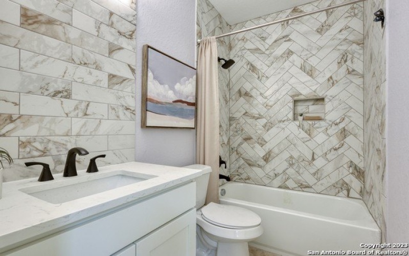 1659 N Center Street, San Antonio, TX 78202, 3 Bedrooms Bedrooms, ,2 BathroomsBathrooms,Residential,For Sale,1659 N Center Street,1835647
