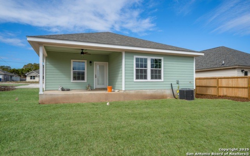 1734 BLUERIDGE DR, Canyon Lake, TX 78133, 3 Habitaciones Habitaciones , ,2 BañosBaños,Residential,En Venta,1734 BLUERIDGE DR,1835779