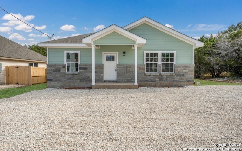 1734 BLUERIDGE DR, Canyon Lake, TX 78133, 3 Habitaciones Habitaciones , ,2 BañosBaños,Residential,En Venta,1734 BLUERIDGE DR,1835779