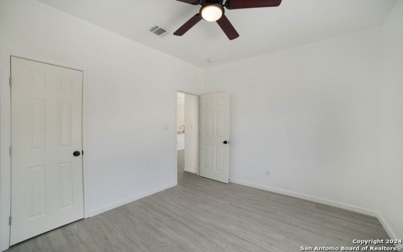 1032 BLUERIDGE DR, Canyon Lake, TX 78133, 3 Habitaciones Habitaciones , ,2 BañosBaños,Residential,En Venta,1032 BLUERIDGE DR,1835780