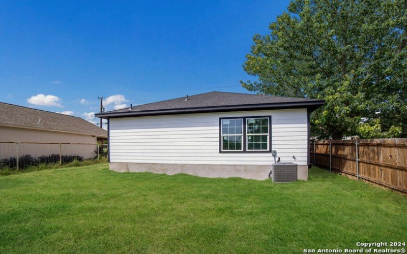 1032 BLUERIDGE DR, Canyon Lake, TX 78133, 3 Habitaciones Habitaciones , ,2 BañosBaños,Residential,En Venta,1032 BLUERIDGE DR,1835780