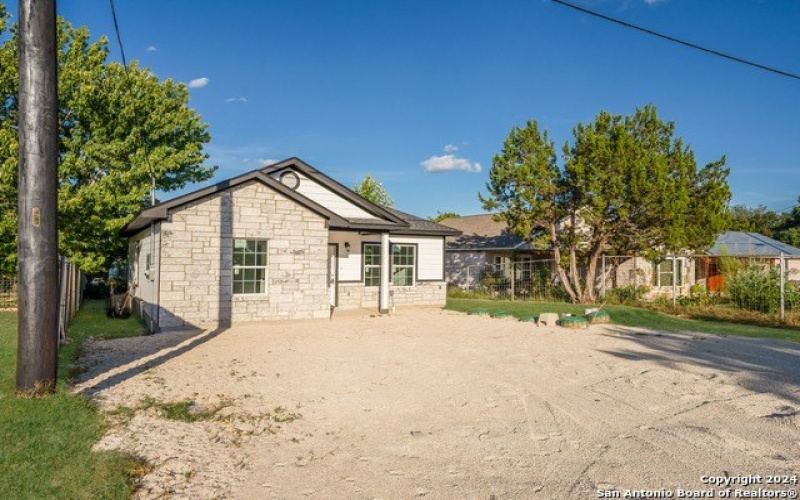 1032 BLUERIDGE DR, Canyon Lake, TX 78133, 3 Habitaciones Habitaciones , ,2 BañosBaños,Residential,En Venta,1032 BLUERIDGE DR,1835780