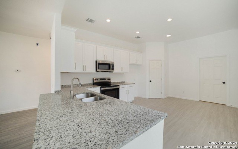 1032 BLUERIDGE DR, Canyon Lake, TX 78133, 3 Habitaciones Habitaciones , ,2 BañosBaños,Residential,En Venta,1032 BLUERIDGE DR,1835780