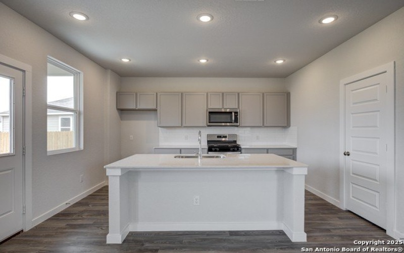 5703 Quartz Terrace, San Antonio, TX 78222, 3 Habitaciones Habitaciones , ,2 BañosBaños,Residential,En Venta,5703 Quartz Terrace,1836646