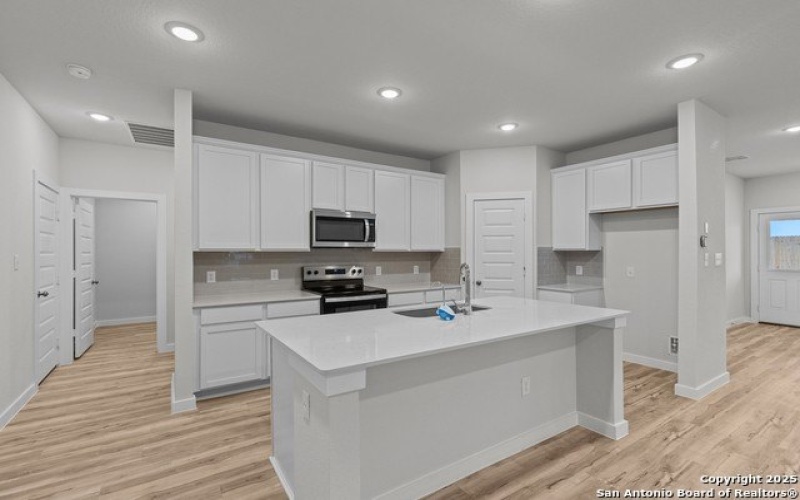 2525 Solon Lane, Seguin, TX 78155, 4 Bedrooms Bedrooms, ,2 BathroomsBathrooms,Residential,For Sale,2525 Solon Lane,1836674
