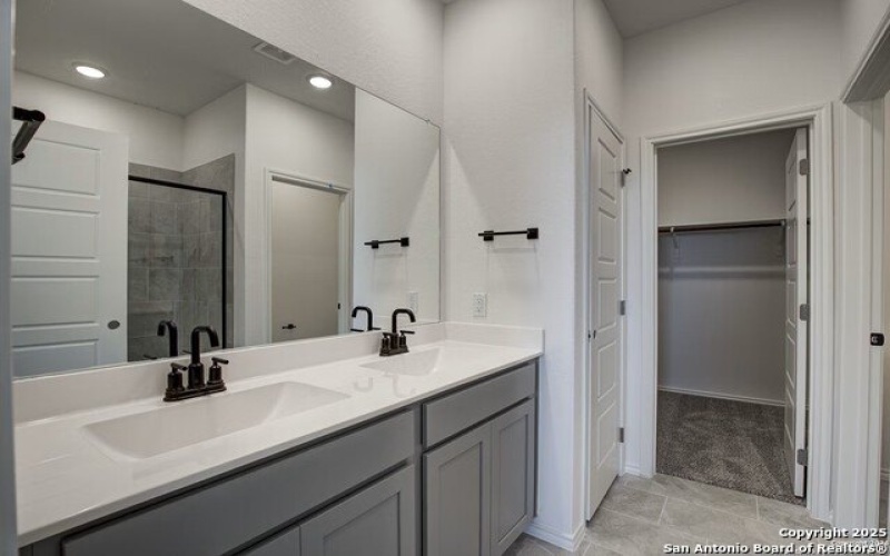 3448 Meteor Night, Converse, TX 78109, 3 Habitaciones Habitaciones , ,2 BañosBaños,Residential,En Venta,3448 Meteor Night,1844806