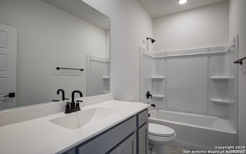 3448 Meteor Night, Converse, TX 78109, 3 Habitaciones Habitaciones , ,2 BañosBaños,Residential,En Venta,3448 Meteor Night,1844806