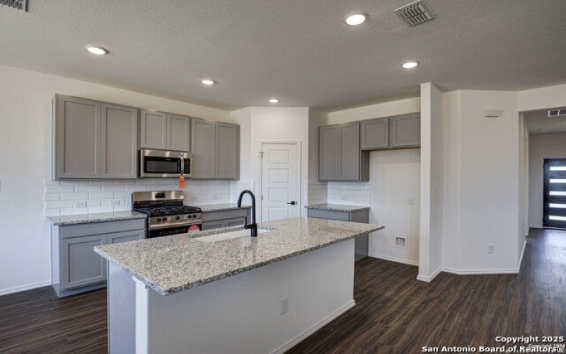 3448 Meteor Night, Converse, TX 78109, 3 Habitaciones Habitaciones , ,2 BañosBaños,Residential,En Venta,3448 Meteor Night,1844806