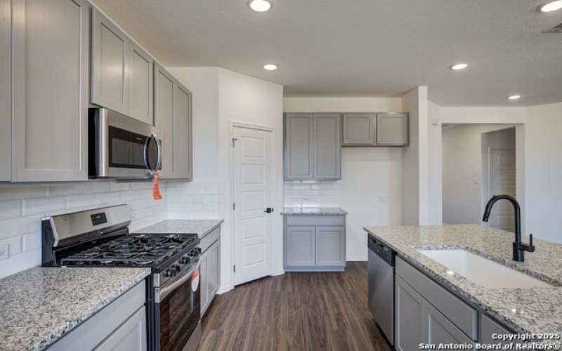 3448 Meteor Night, Converse, TX 78109, 3 Habitaciones Habitaciones , ,2 BañosBaños,Residential,En Venta,3448 Meteor Night,1844806
