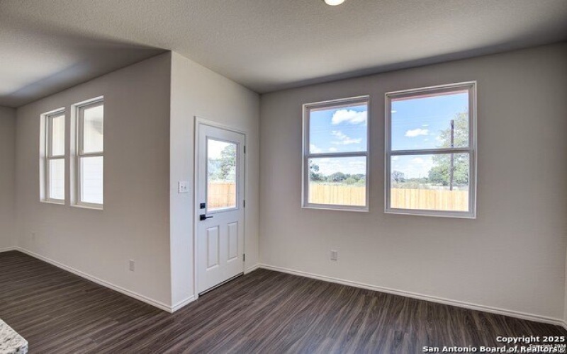 3448 Meteor Night, Converse, TX 78109, 3 Habitaciones Habitaciones , ,2 BañosBaños,Residential,En Venta,3448 Meteor Night,1844806