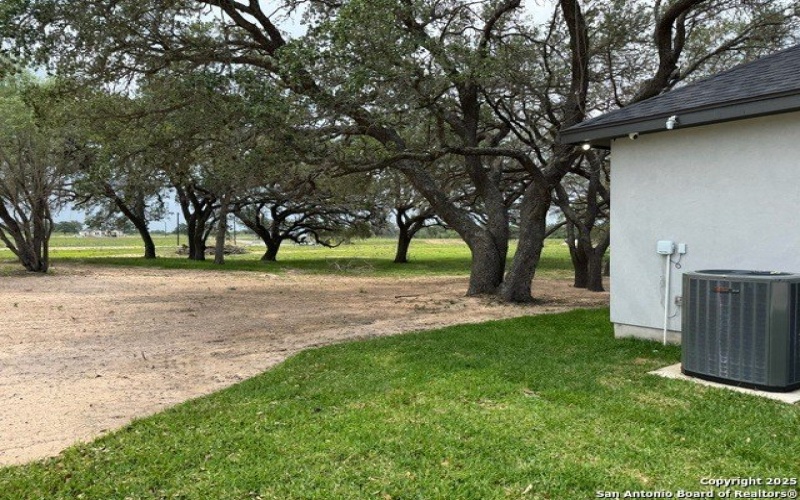 692 County Road 320, Floresville, TX 78114, 3 Habitaciones Habitaciones , ,2 BañosBaños,Residential,En Venta,692 County Road 320,1845197