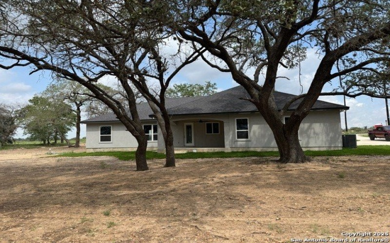692 County Road 320, Floresville, TX 78114, 3 Habitaciones Habitaciones , ,2 BañosBaños,Residential,En Venta,692 County Road 320,1845197