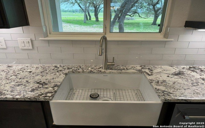 692 County Road 320, Floresville, TX 78114, 3 Habitaciones Habitaciones , ,2 BañosBaños,Residential,En Venta,692 County Road 320,1845197