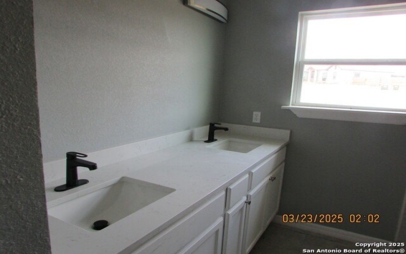 202 Colonial, La Vernia, TX 78121, 3 Bedrooms Bedrooms, ,2 BathroomsBathrooms,Residential,For Sale,202 Colonial,1847270