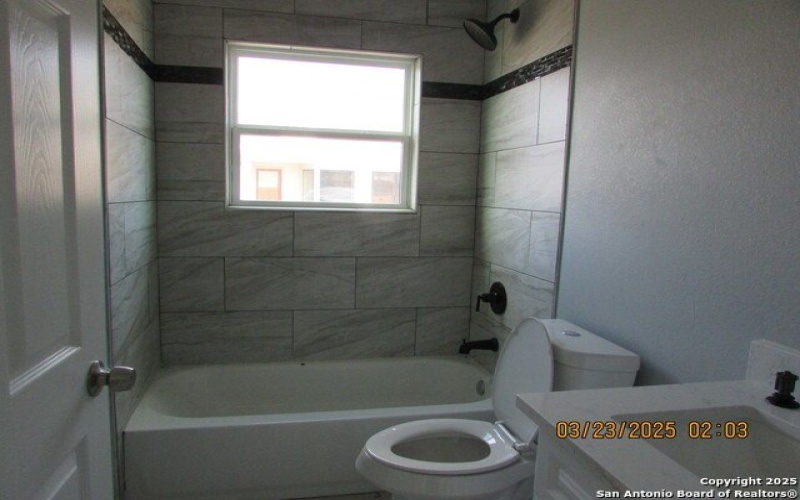 202 Colonial, La Vernia, TX 78121, 3 Bedrooms Bedrooms, ,2 BathroomsBathrooms,Residential,For Sale,202 Colonial,1847270