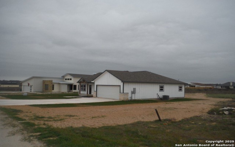 202 Colonial, La Vernia, TX 78121, 3 Bedrooms Bedrooms, ,2 BathroomsBathrooms,Residential,For Sale,202 Colonial,1847270
