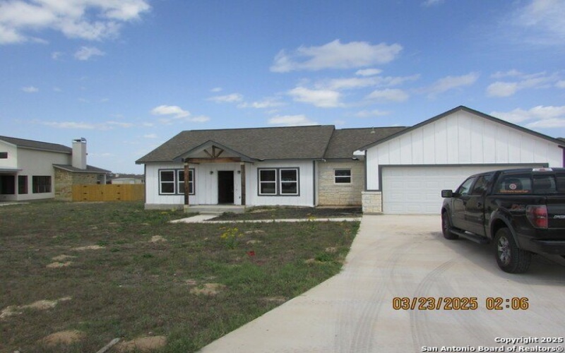 202 Colonial, La Vernia, TX 78121, 3 Bedrooms Bedrooms, ,2 BathroomsBathrooms,Residential,For Sale,202 Colonial,1847270