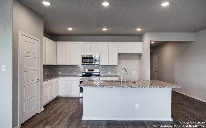 300 Ivy Roads, Seguin, TX 78155, 4 Habitaciones Habitaciones , ,3 BañosBaños,Residential,En Venta,300 Ivy Roads,1847593