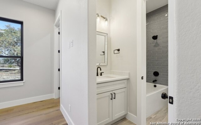 40 Greco BND, Boerne, TX 78006-7734, 4 Bedrooms Bedrooms, ,3 BathroomsBathrooms,Residential,For Sale,40 Greco BND,1839637