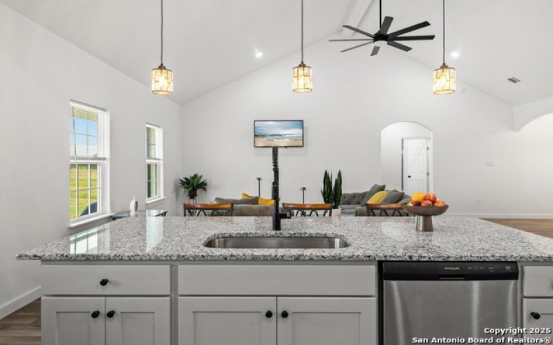 105 Hidden Cove, Floresville, TX 78114-0059, 4 Habitaciones Habitaciones , ,2 BañosBaños,Residential,En Venta,105 Hidden Cove,0,1840136