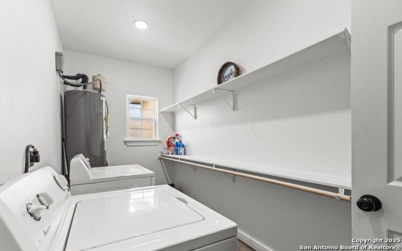 105 Hidden Cove, Floresville, TX 78114-0059, 4 Habitaciones Habitaciones , ,2 BañosBaños,Residential,En Venta,105 Hidden Cove,0,1840136