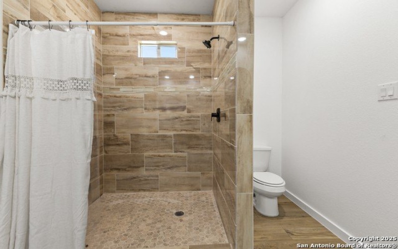 105 Hidden Cove, Floresville, TX 78114-0059, 4 Habitaciones Habitaciones , ,2 BañosBaños,Residential,En Venta,105 Hidden Cove,0,1840136