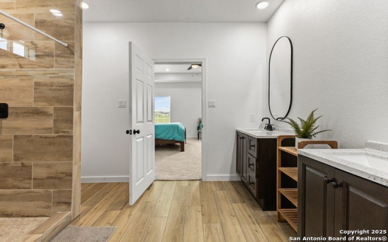 105 Hidden Cove, Floresville, TX 78114-0059, 4 Habitaciones Habitaciones , ,2 BañosBaños,Residential,En Venta,105 Hidden Cove,0,1840136