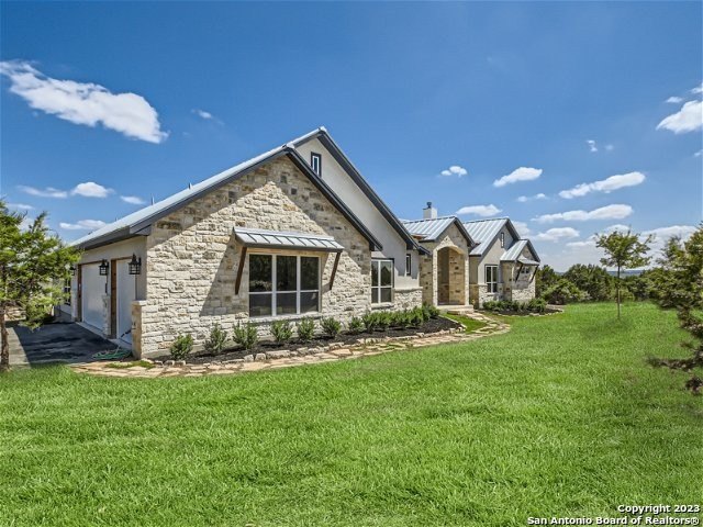 103 RIVER MTN DR, Boerne, TX 78006-2574, 4 Habitaciones Habitaciones , ,3 BañosBaños,Residential,En Venta,103 RIVER MTN DR,1840147