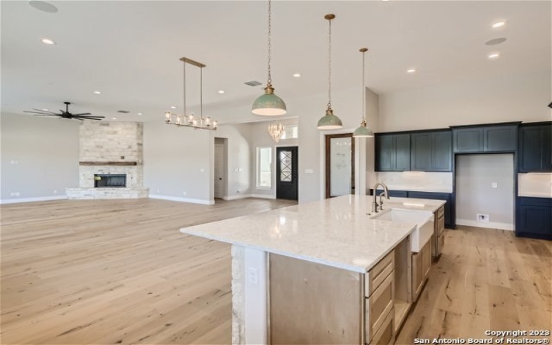 103 RIVER MTN DR, Boerne, TX 78006-2574, 4 Habitaciones Habitaciones , ,3 BañosBaños,Residential,En Venta,103 RIVER MTN DR,1840147
