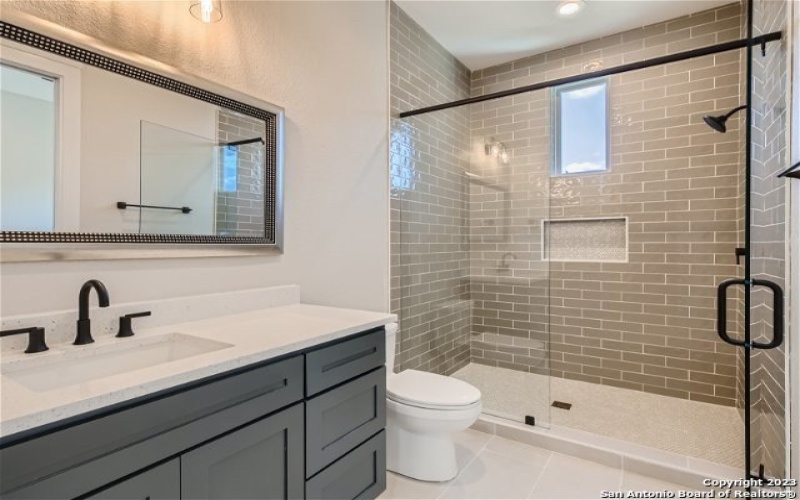 103 RIVER MTN DR, Boerne, TX 78006-2574, 4 Habitaciones Habitaciones , ,3 BañosBaños,Residential,En Venta,103 RIVER MTN DR,1840147