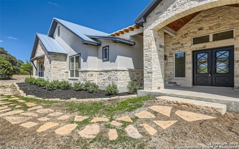 103 RIVER MTN DR, Boerne, TX 78006-2574, 4 Habitaciones Habitaciones , ,3 BañosBaños,Residential,En Venta,103 RIVER MTN DR,1840147