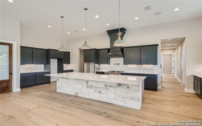 103 RIVER MTN DR, Boerne, TX 78006-2574, 4 Habitaciones Habitaciones , ,3 BañosBaños,Residential,En Venta,103 RIVER MTN DR,1840147