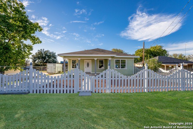 1615 Hough, Adkins, TX 78101, 3 Habitaciones Habitaciones , ,2 BañosBaños,Residential,En Venta,1615 Hough,1848618